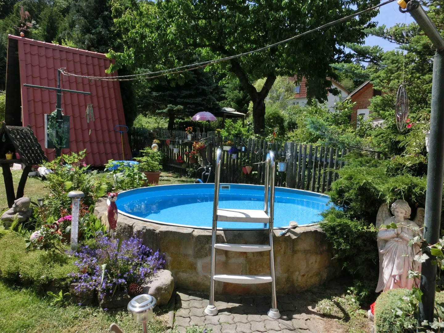 Gemutliches Ferienhaus mit Pool in Blankenburg