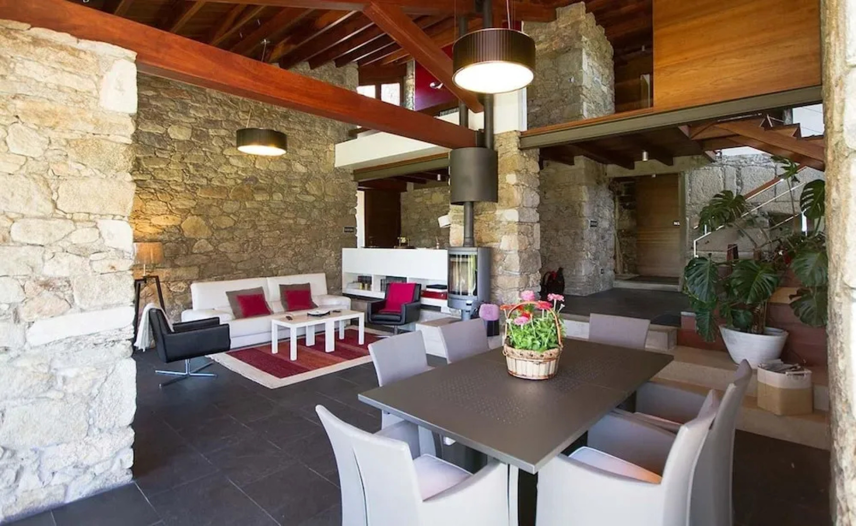 House - 3 Bedrooms - 107757