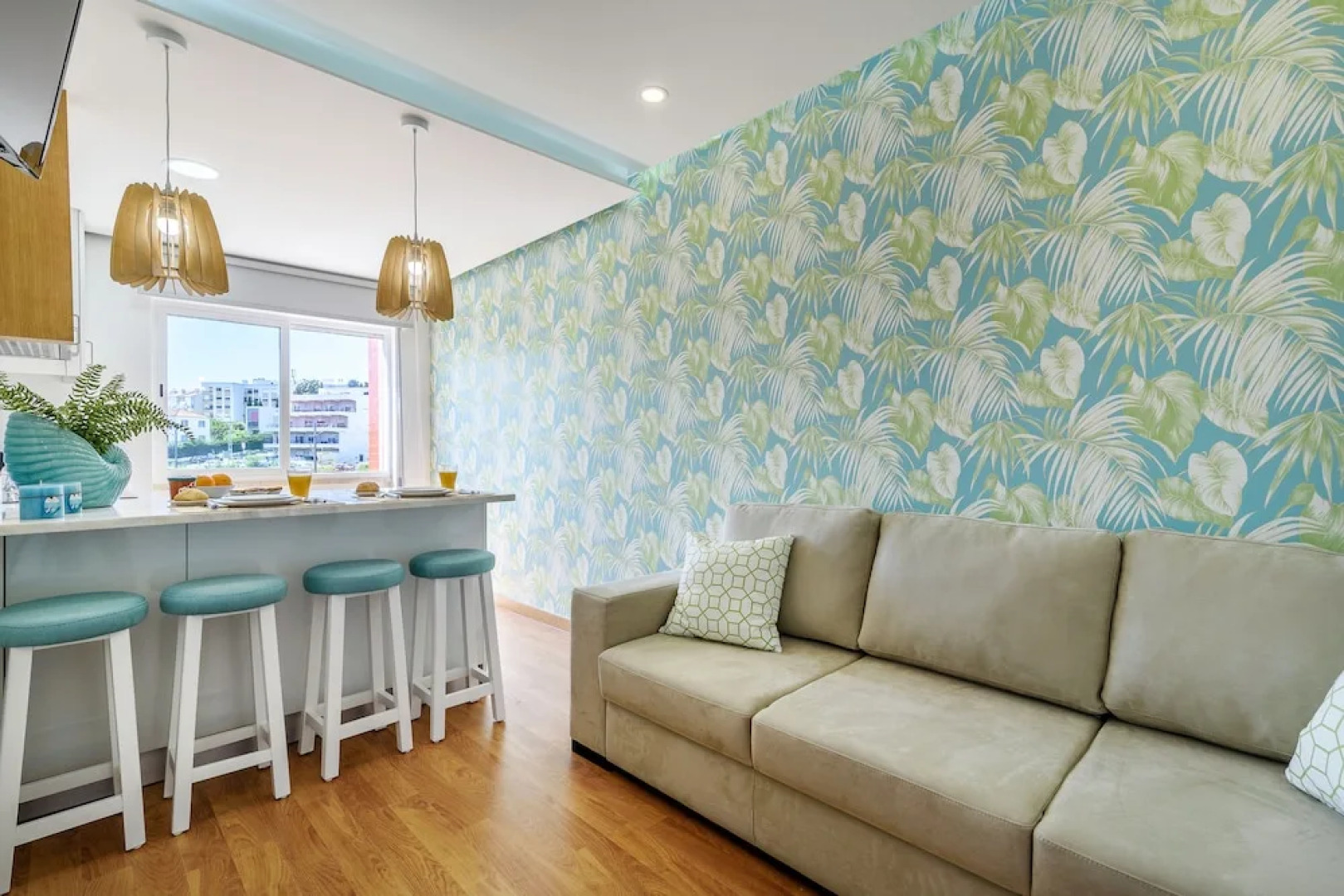 Paço de Arcos Suite & Beach Apartment