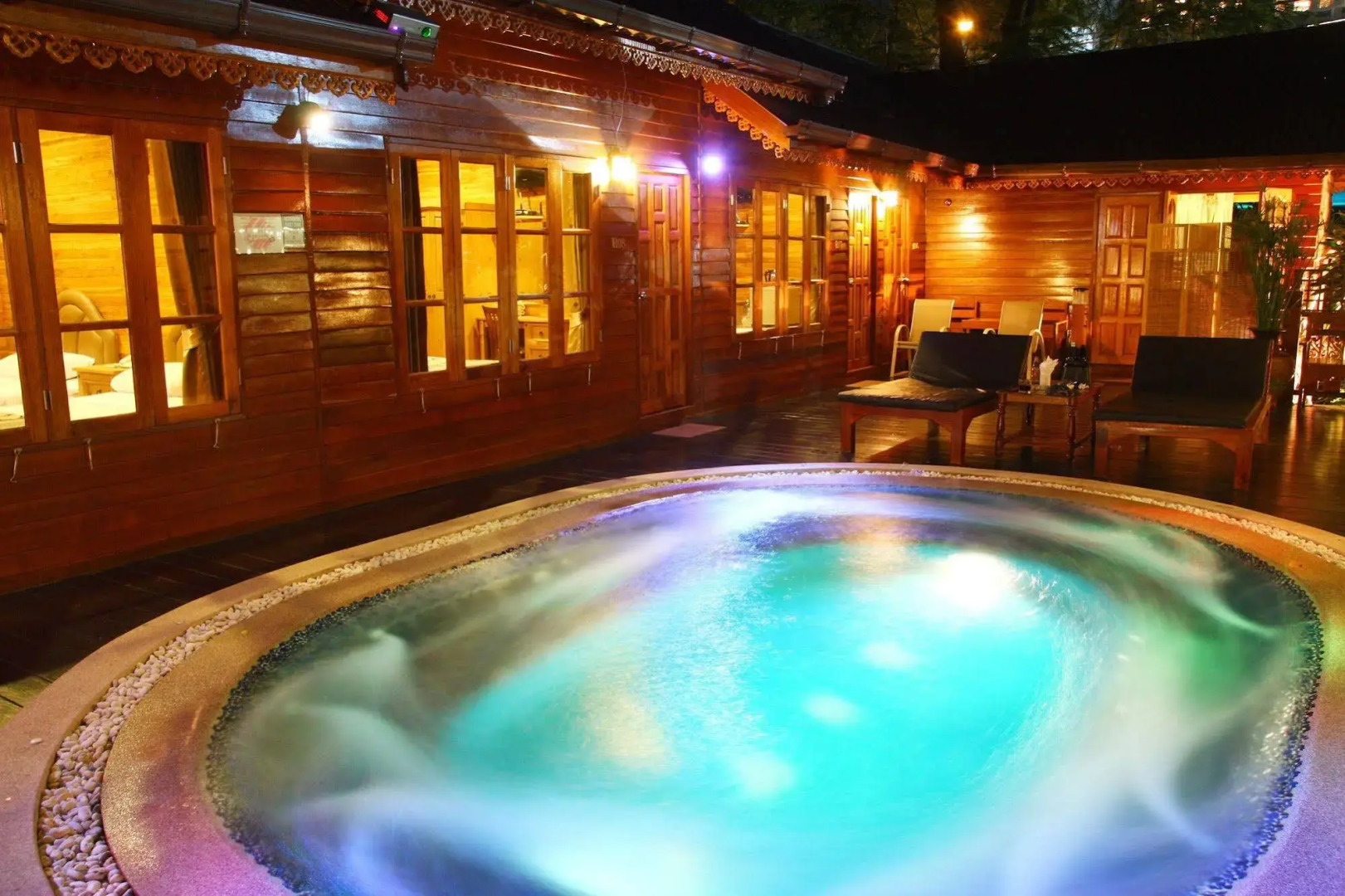 Basaya Beach Hotel & Resort