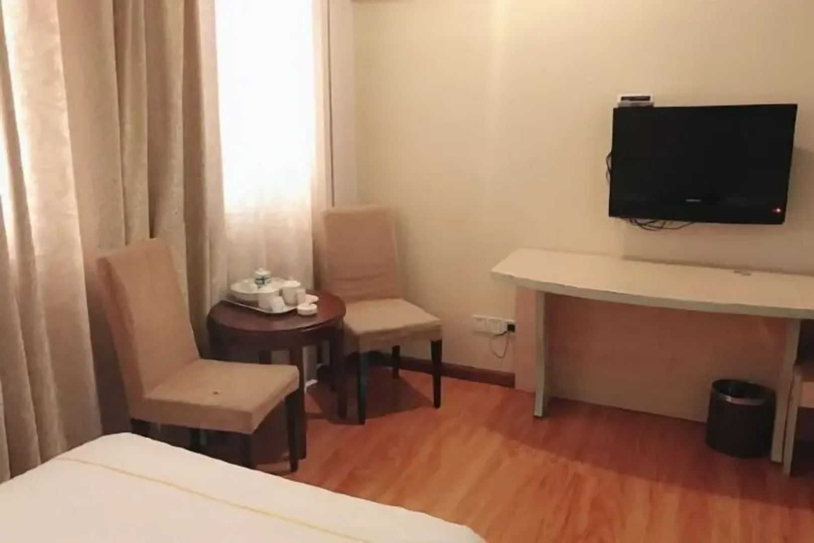 Huayue Business Hotel