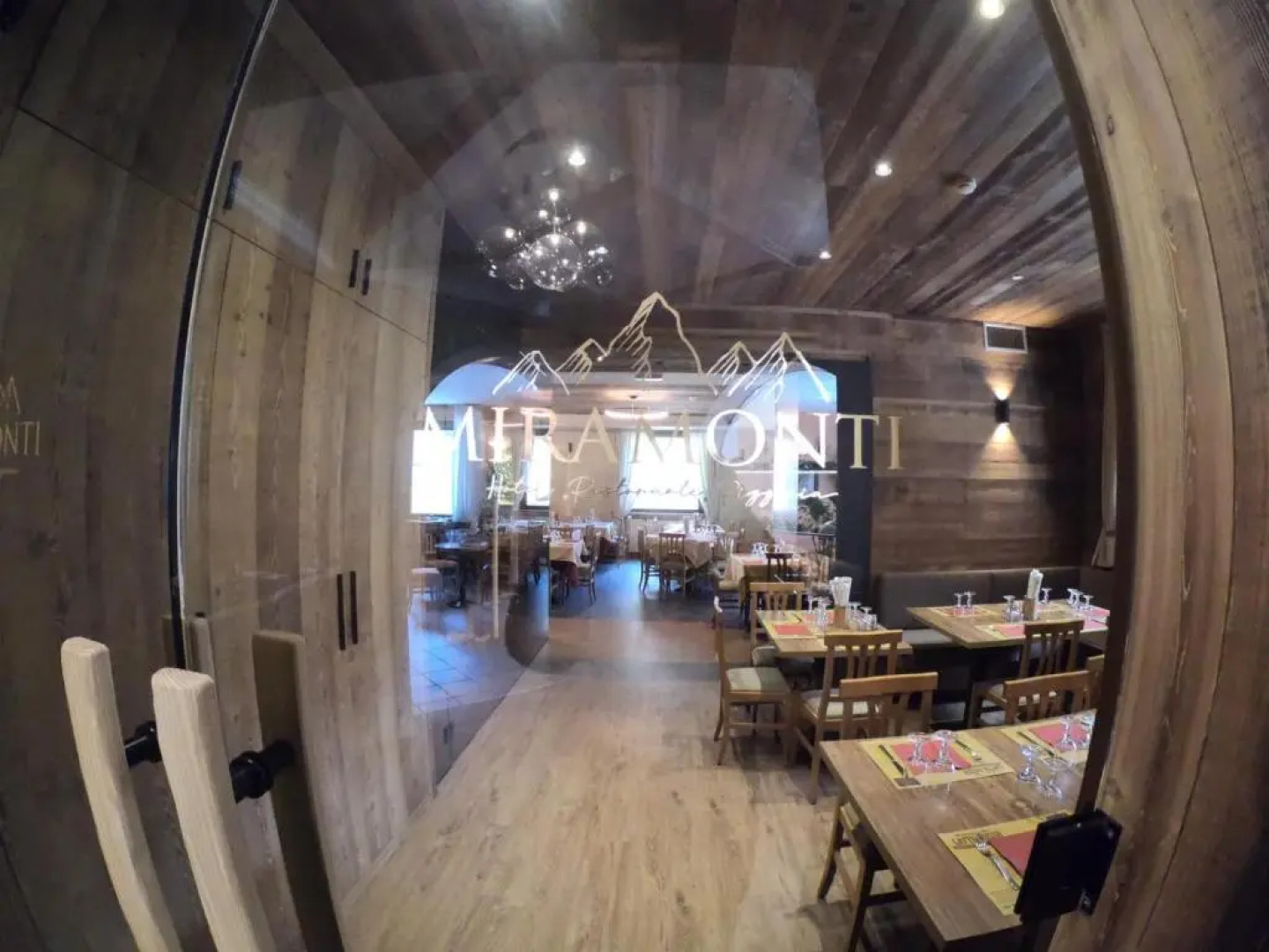 Hotel Ristorante Miramonti