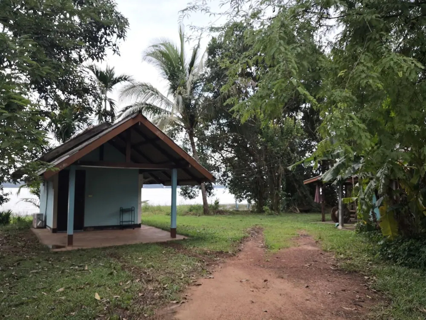 Baan Rimnam Bueng Khong Long