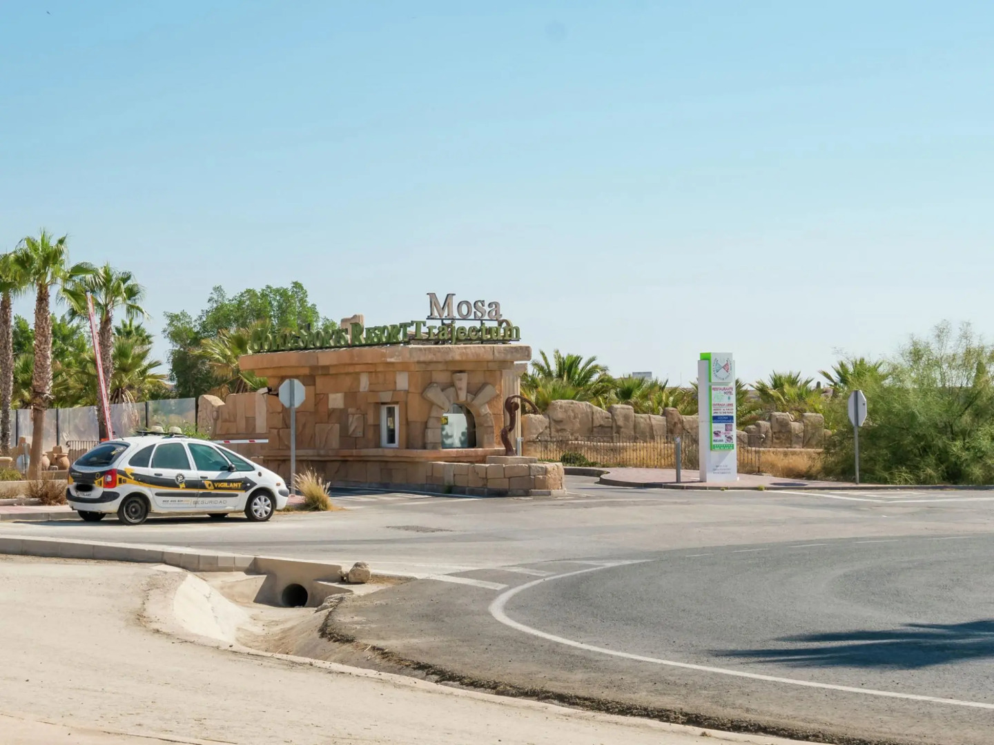 Modern Villa in Murcia With Swimming Pool