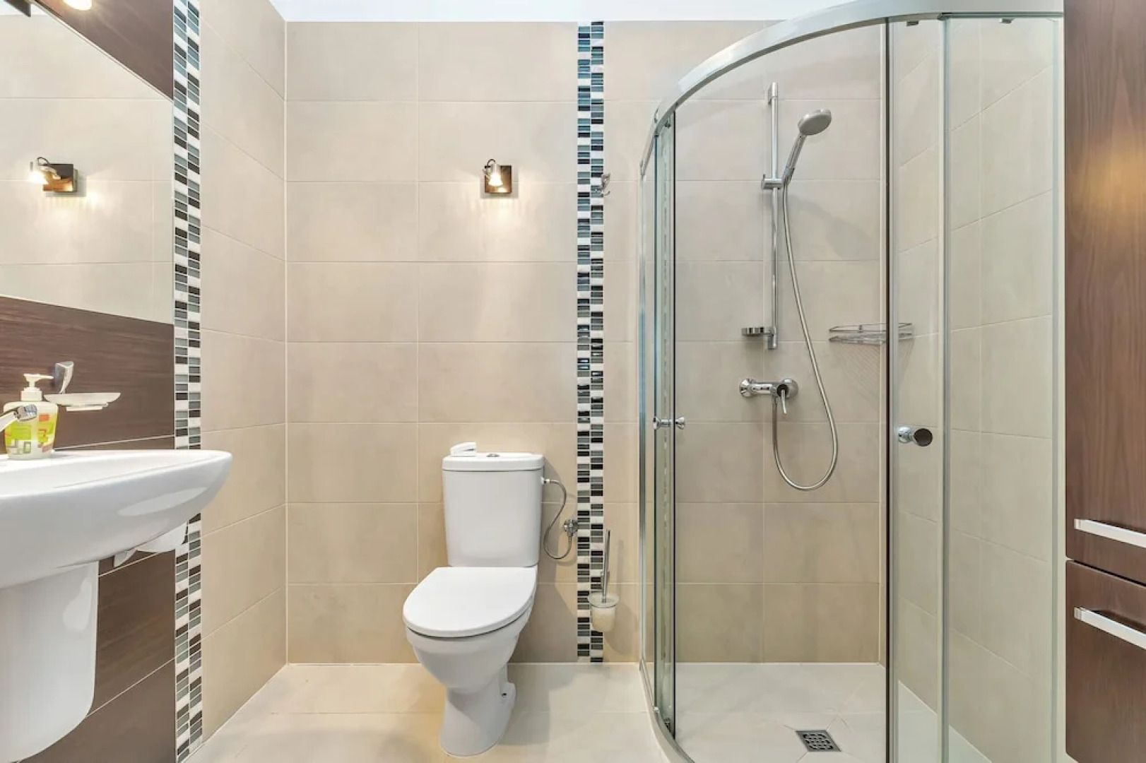 Apartments Lesna 17 by Renters