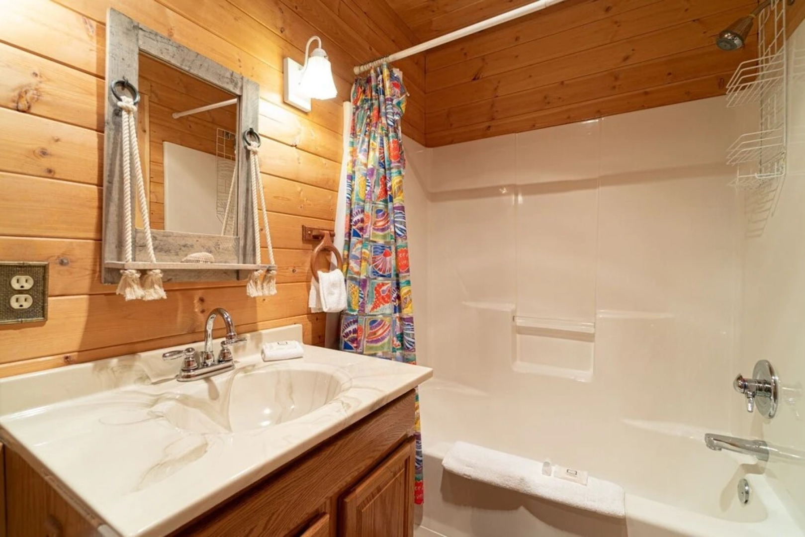 Pine Beach 2 Bedroom Cottage