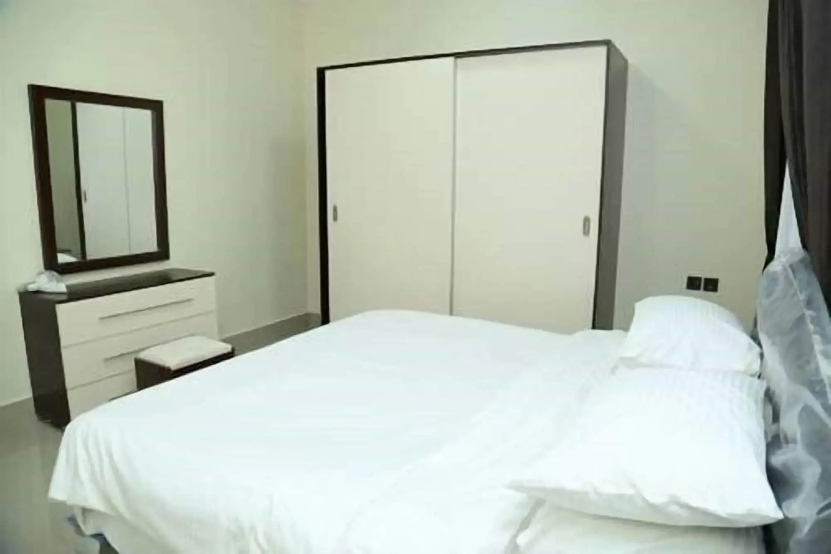 Golden Seasons Furnished Apartments 5