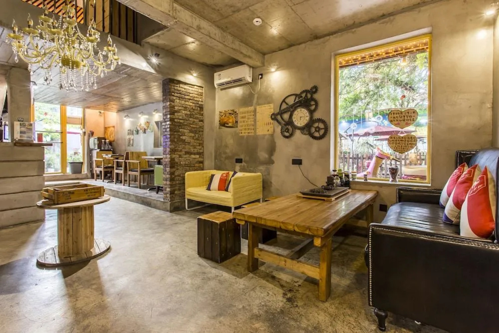 Maan Coco Travelling With Inn No.1