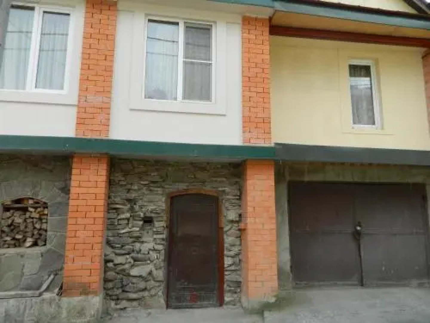 Частный дом с номерами и отдельной кухней