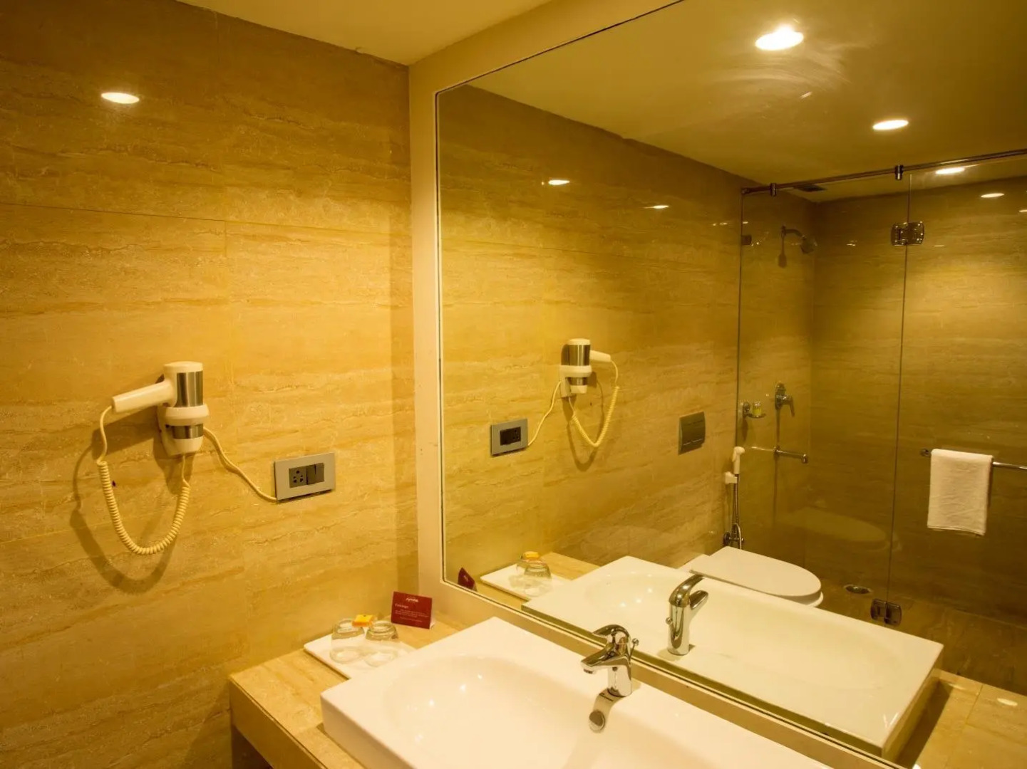 Milestone Hotel And Banquets