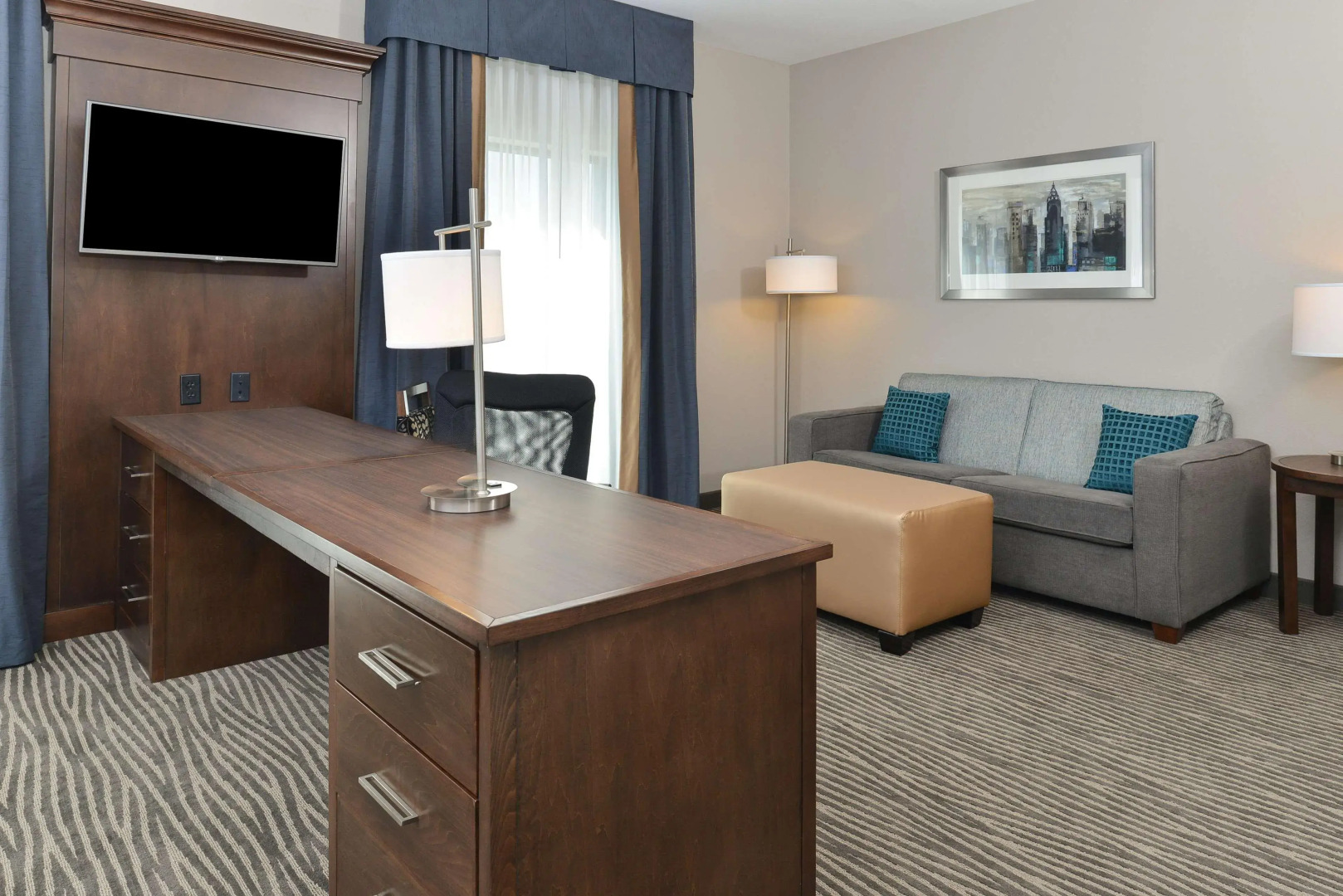 Hampton Inn & Suites Des Moines Downtown