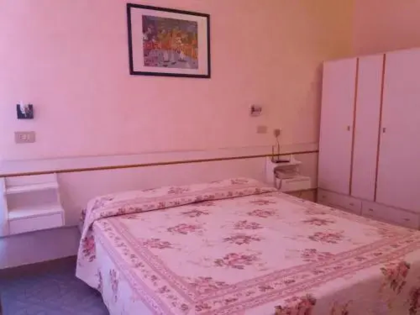 Hotel Ellymar
