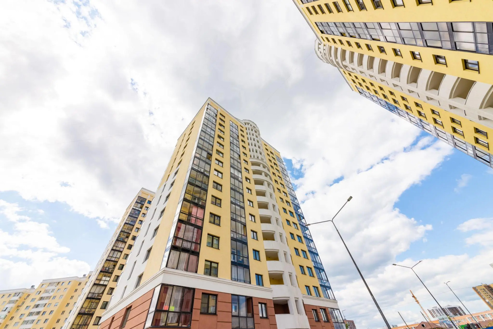 Хорошего дня на улице Александра Козицына 12