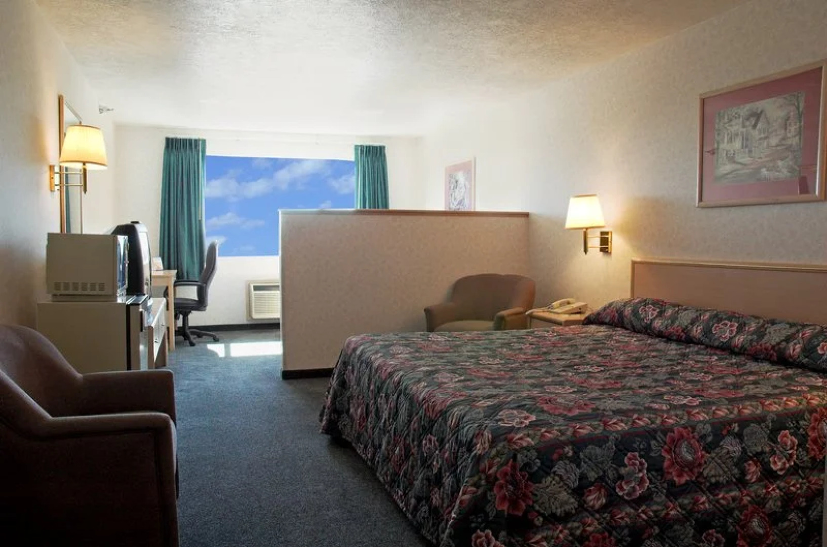 Rodeway Inn & Suites