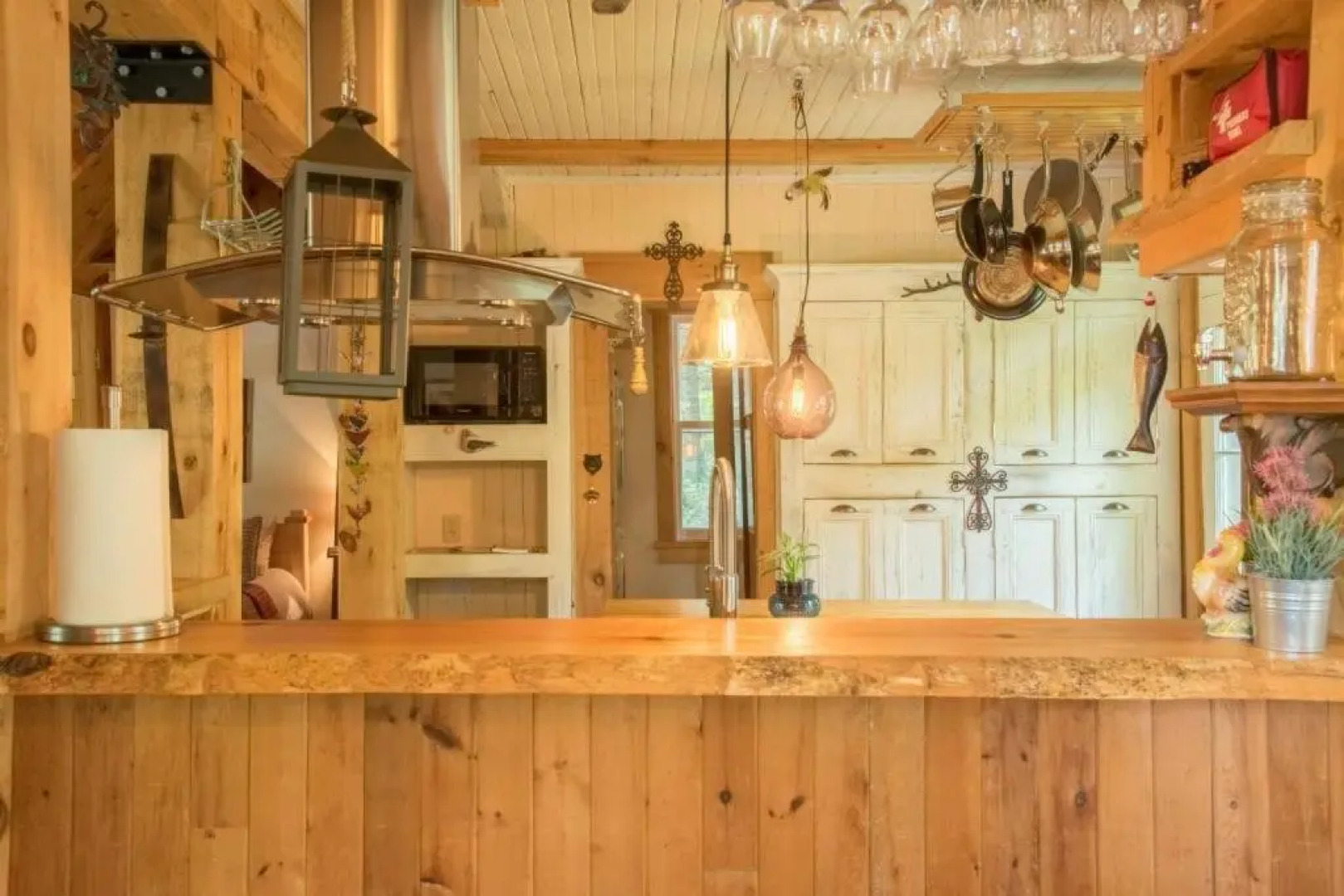 Serene & Cozy 5min to Resort 3 Queen Beds, Beach ThePioneer