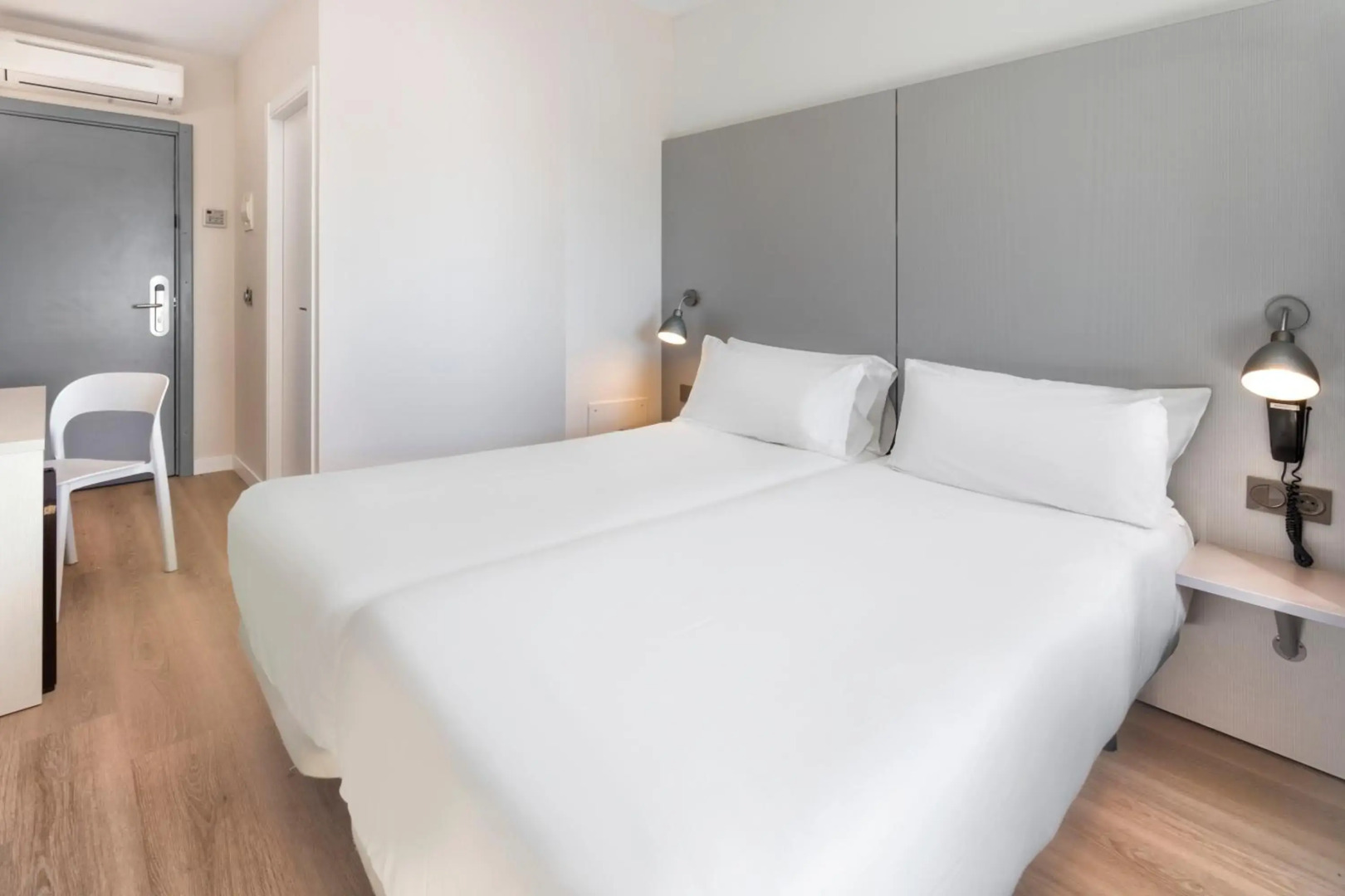 Hotel ILUNION Valencia 4