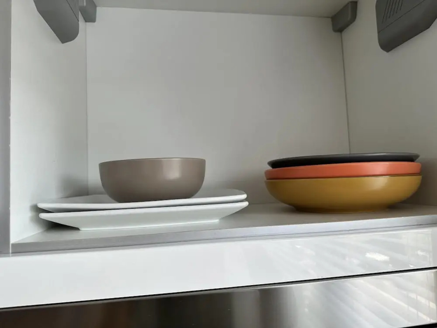 Condo Apartment With Workspace