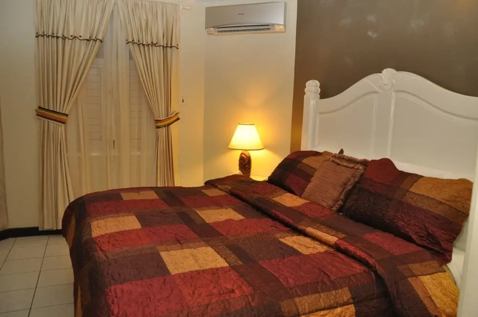 Marchabell by the Sea E22