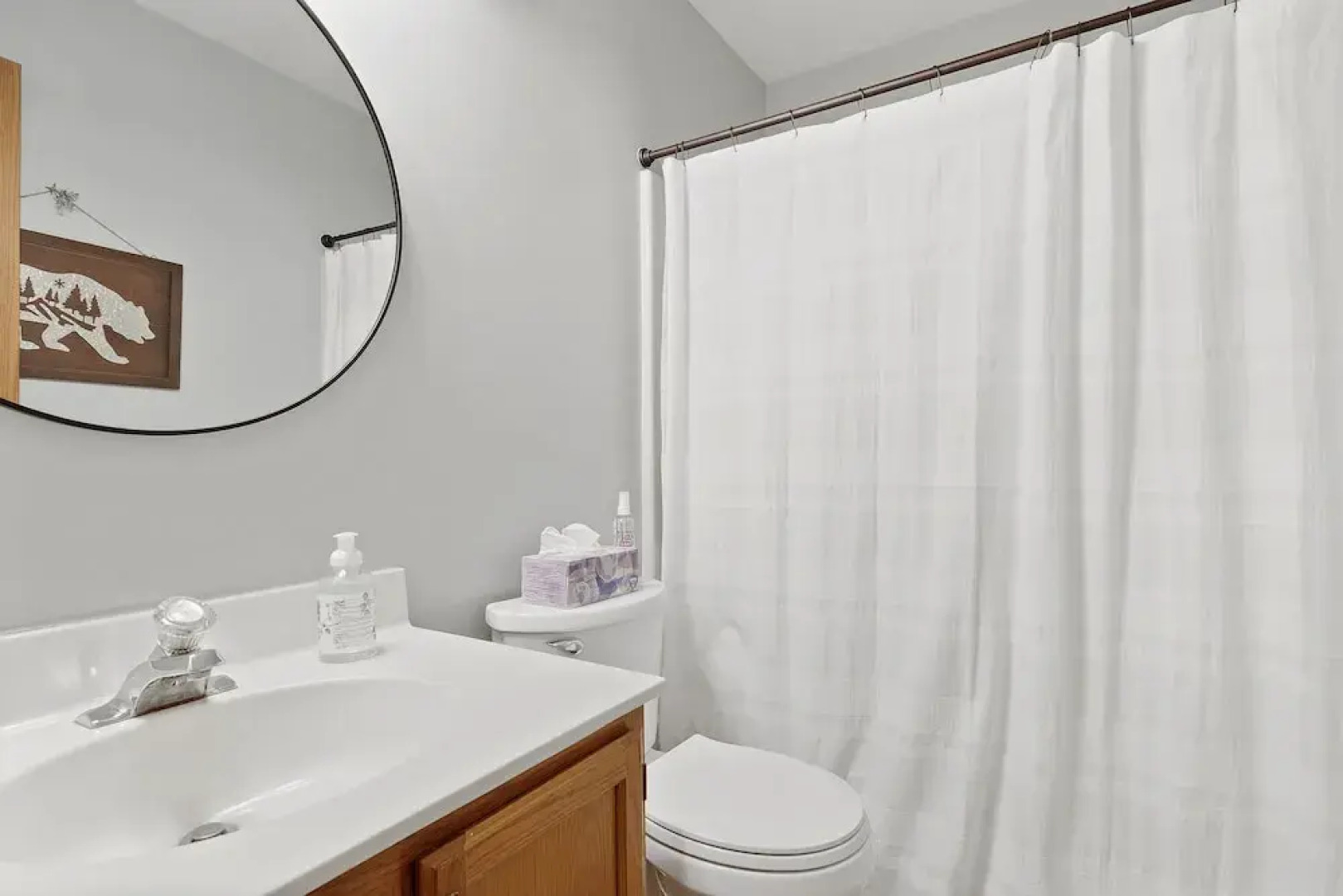 Charming Getaway 4BR 3Bath Hot Tub