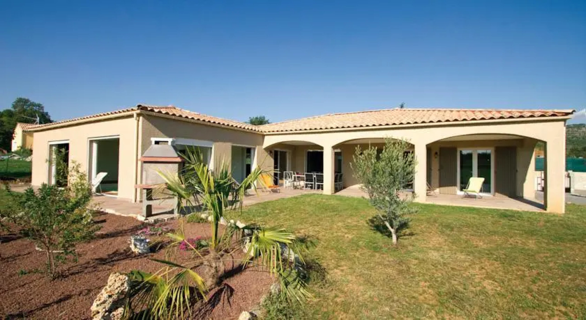 Les Maisons au Soleil