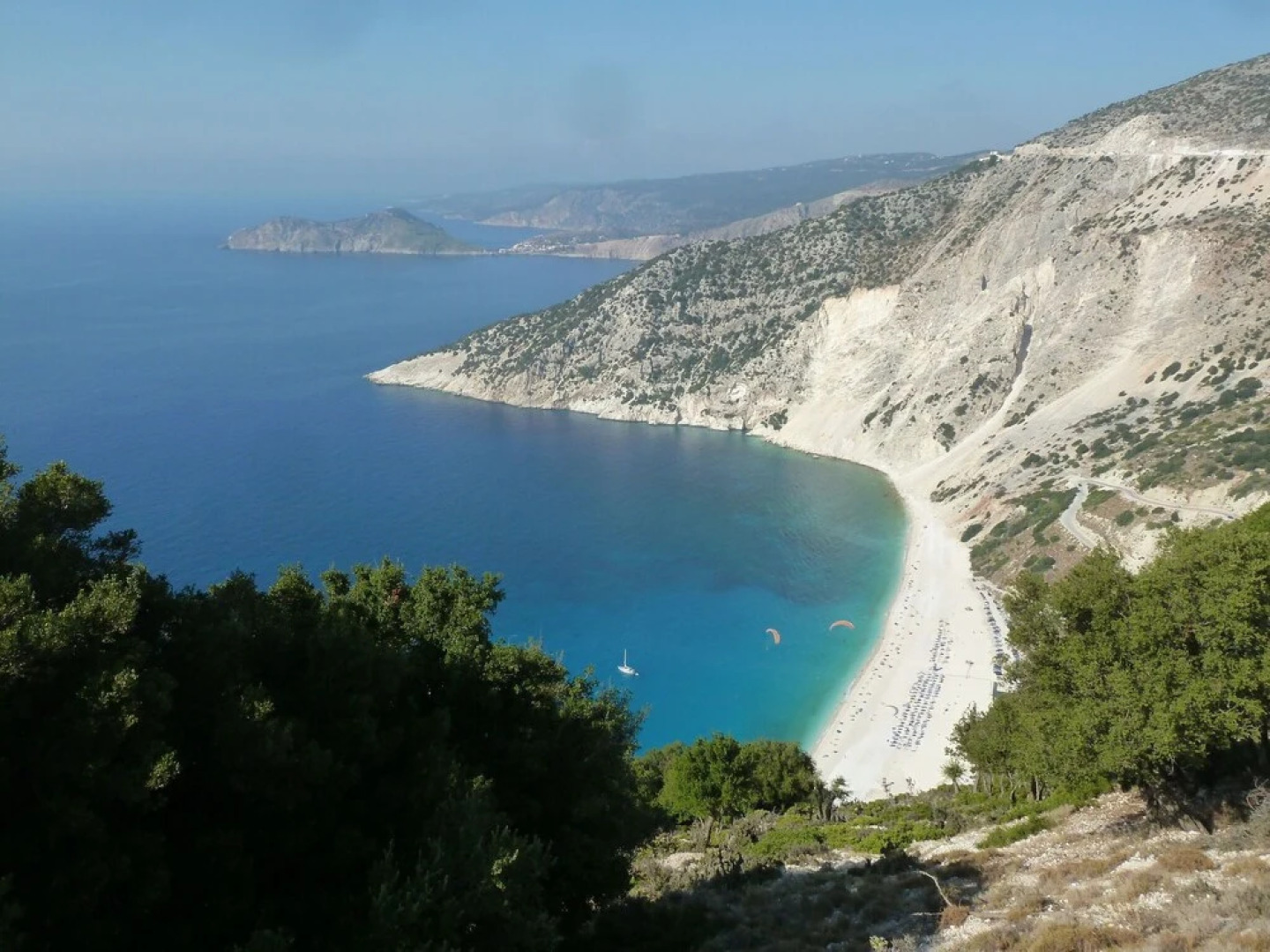 Villa Direct on the Long Sandy Beach, Swimming Pool, Tennis Court, Bicycles etc