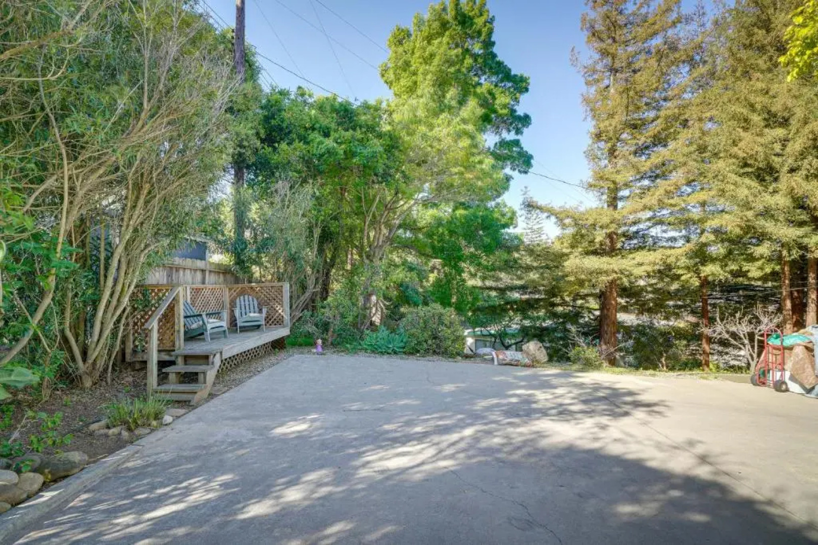 Santa Barbara Cozy Studio with Private Patio