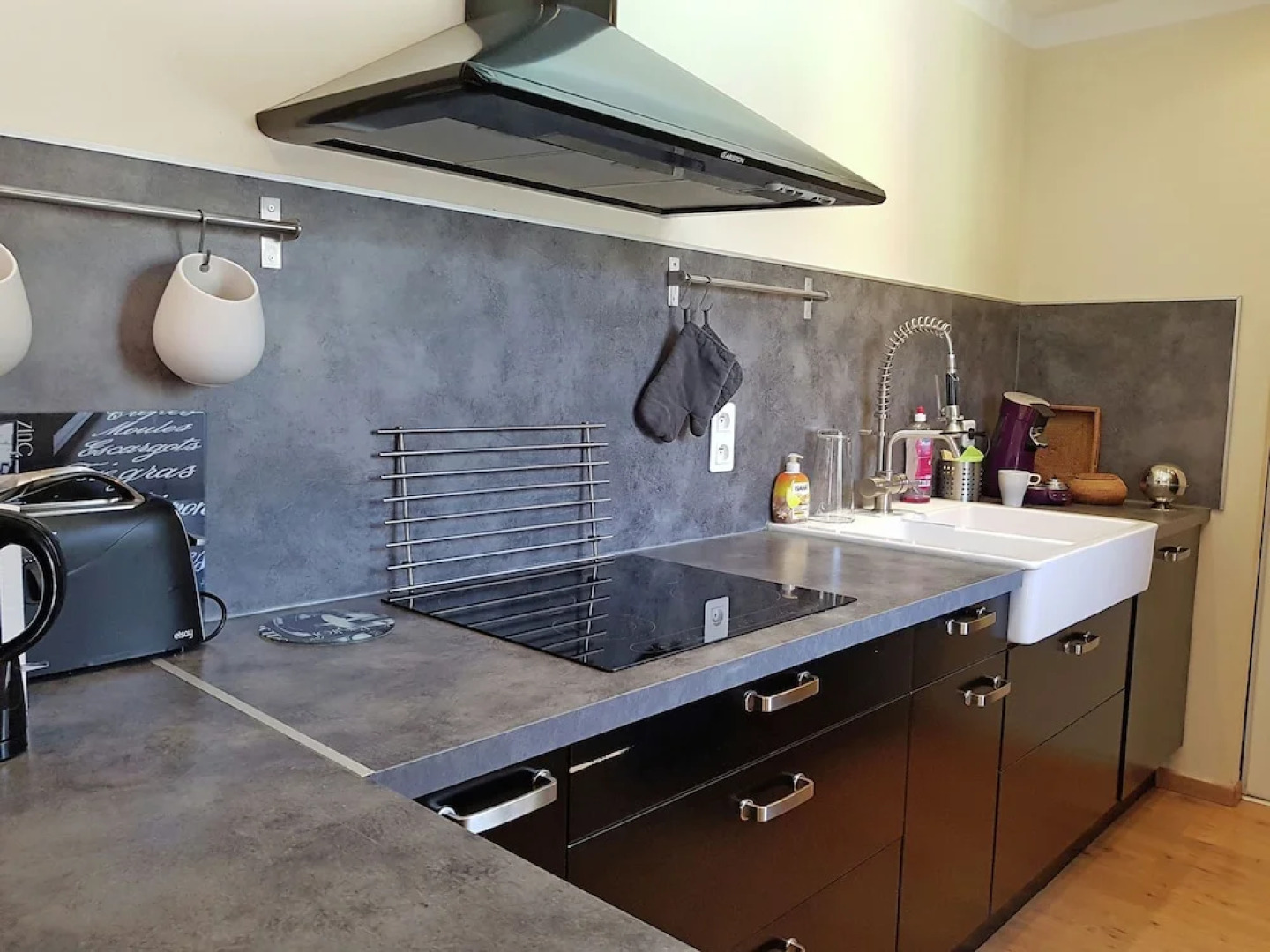 Pleasant Villa in Lirac With Private Swimming Pool