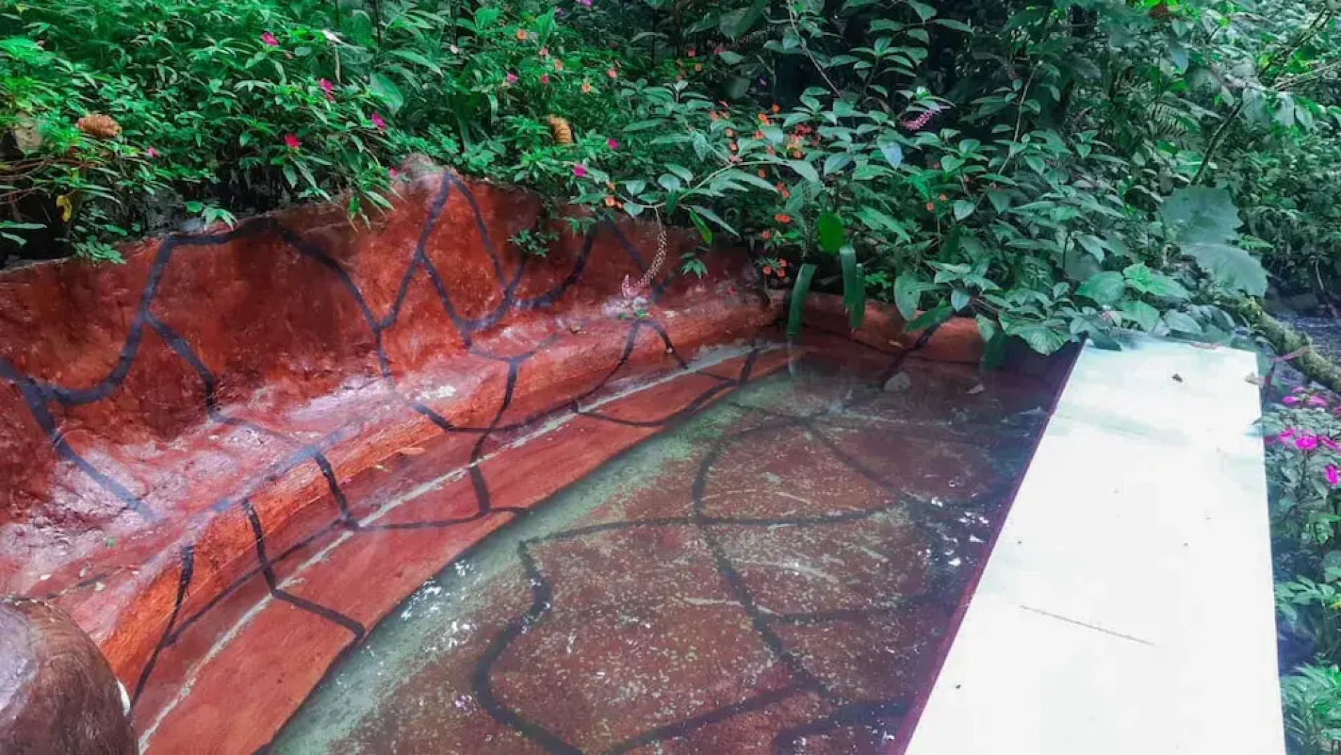 Rio Celeste Family Lodge