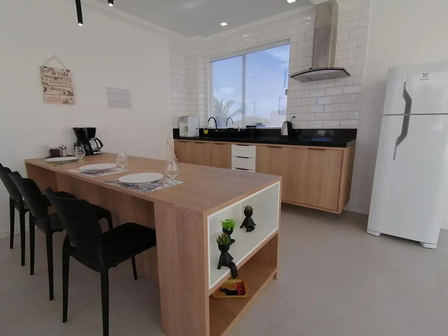 Triplex pé na areia com 3 suítes próximo Salvador