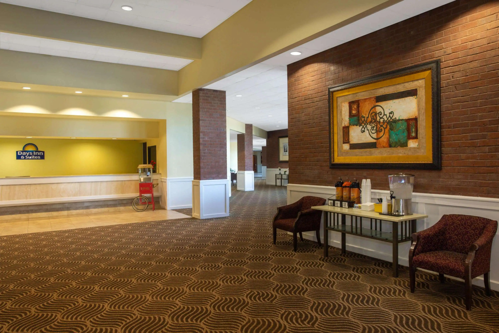 Days Inn & Suites by Wyndham Tallahassee Conf Center I-10