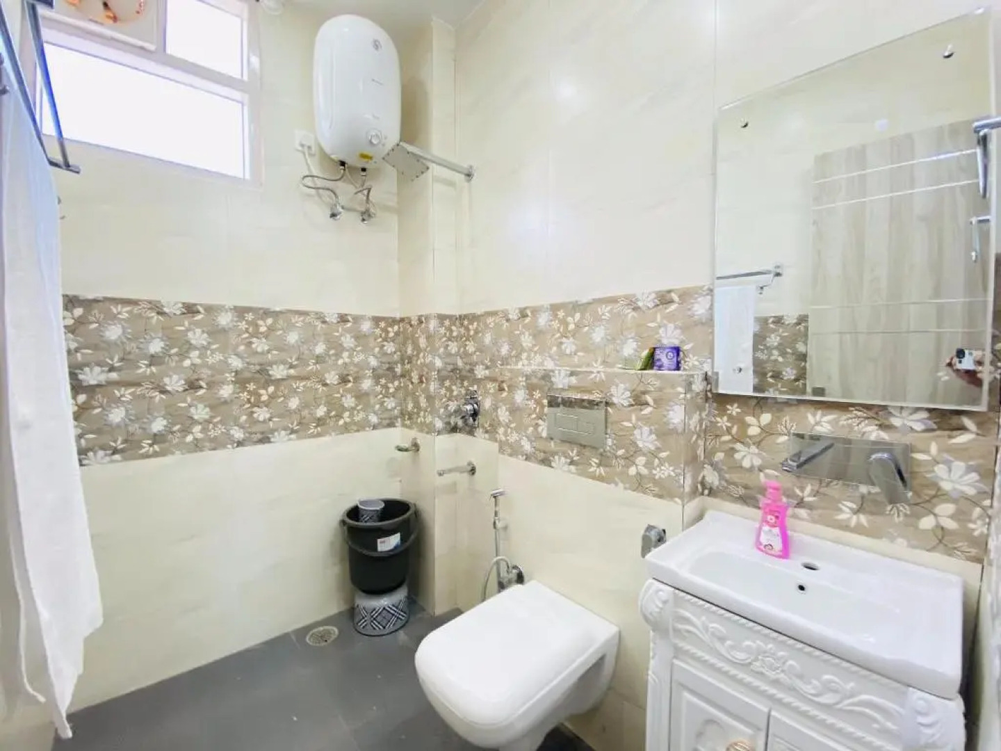 Luxury Low Cost Rooms Dharamsala Lift Wifi 5G