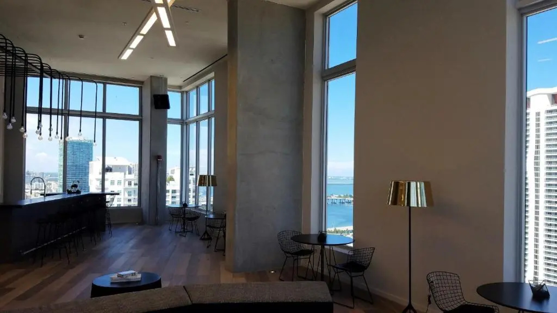 Downtown Miami Deluxe Apartment