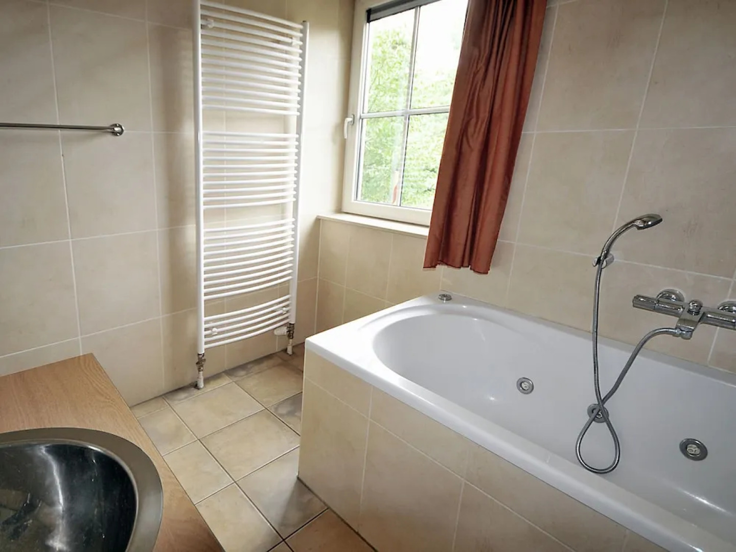 Cosy Holiday Home With Dishwasher, Close to a Golf Course