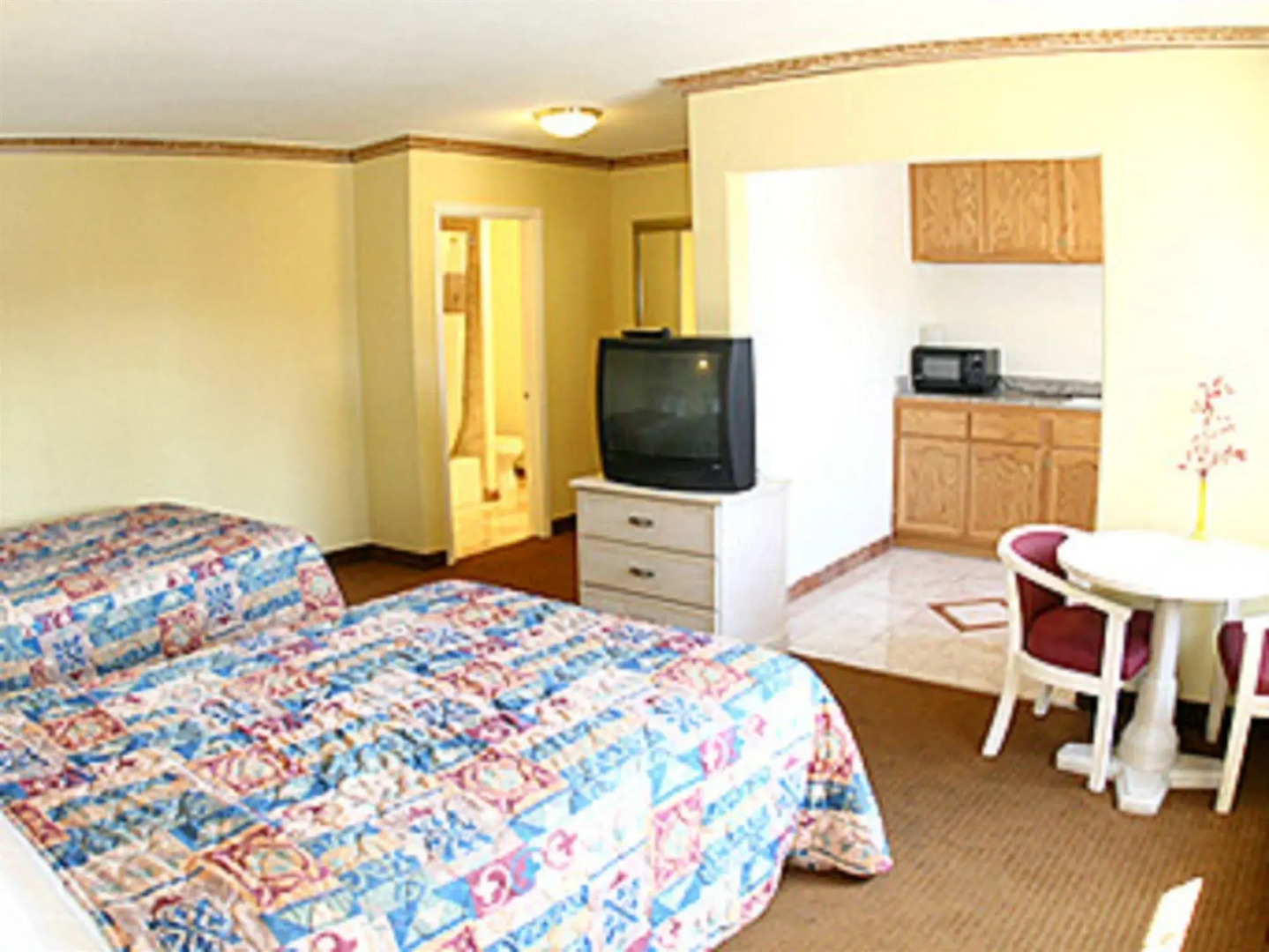 Glen Capri Inn & Suites - Burbank Universal