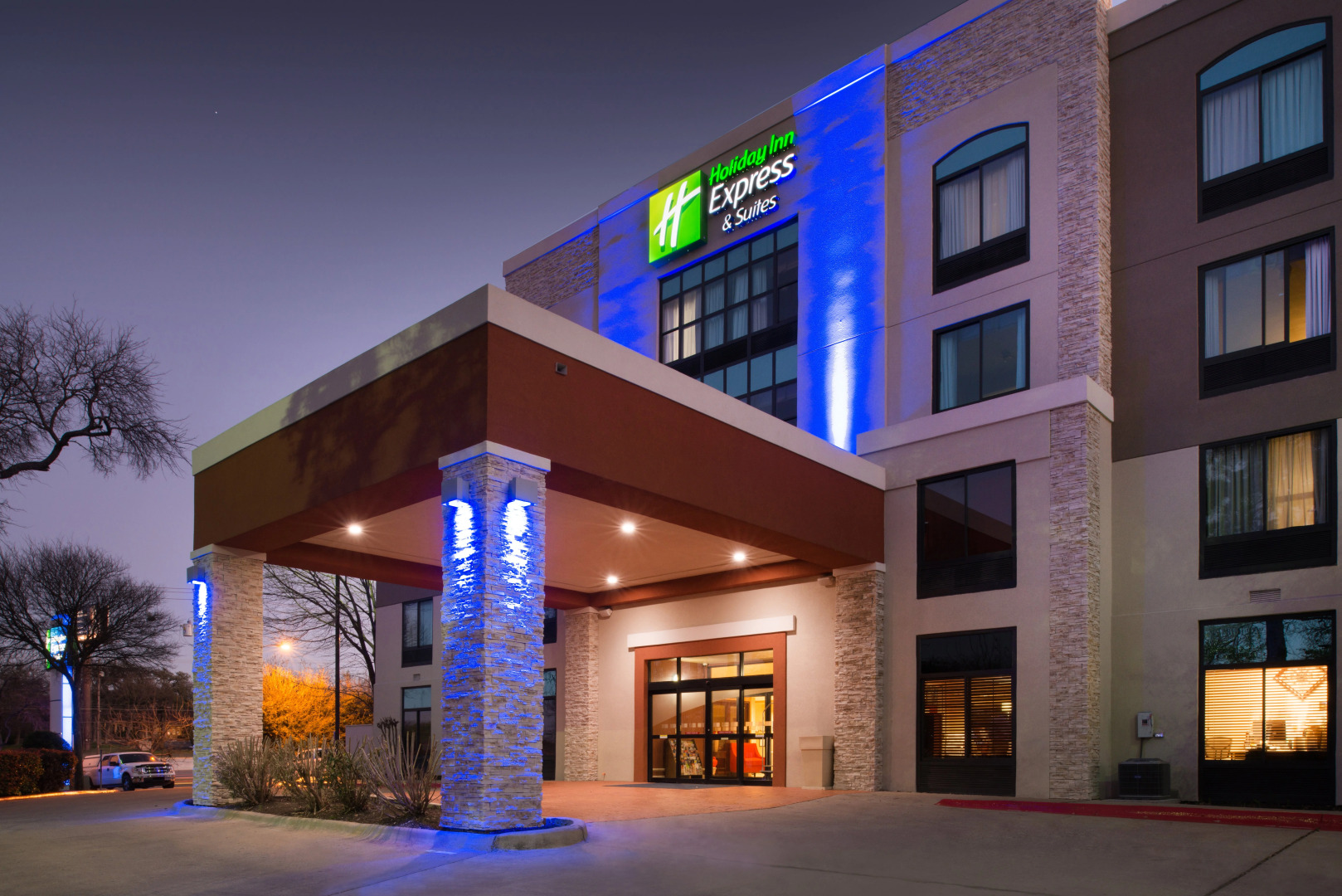 Holiday Inn Express & Suites Austin North Central by IHG