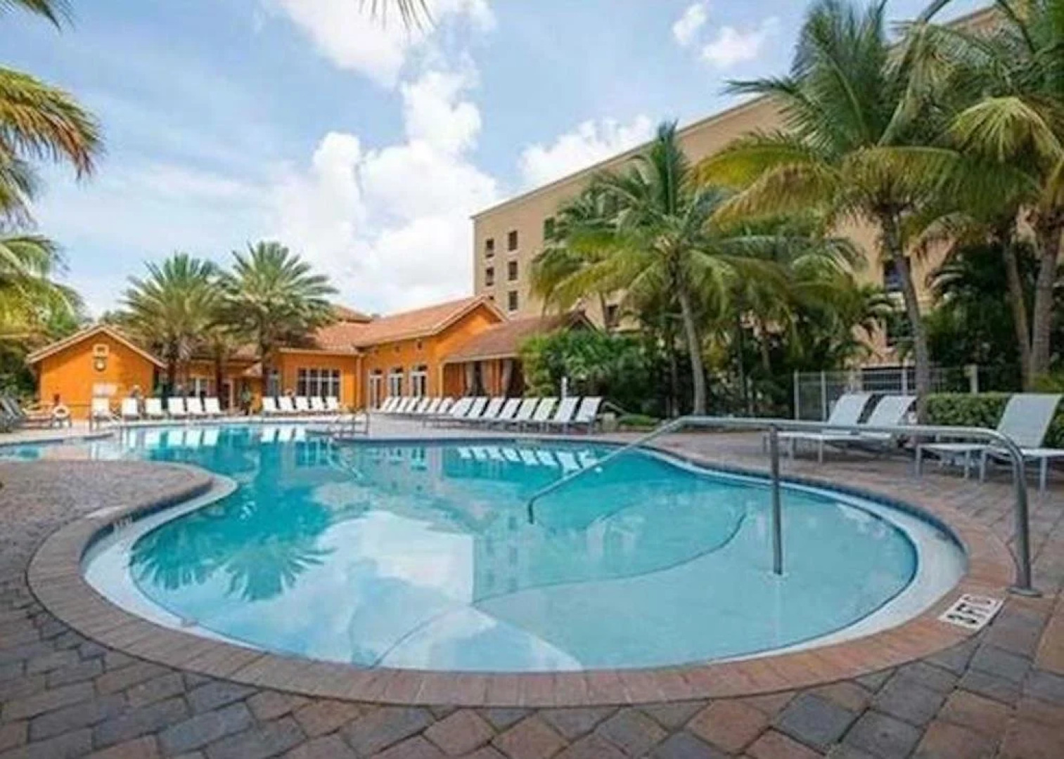 Aventura Family Suites