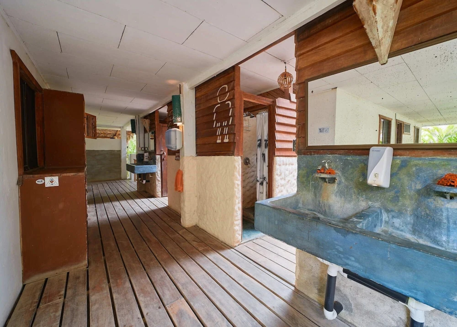 Playa 506 Beachfront Hostel