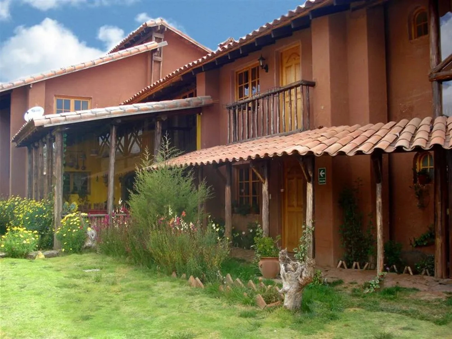 La Casa de Barro Lodge & Restaurant