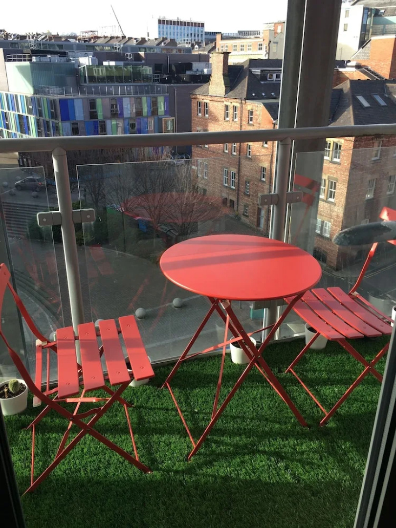 Modern 2 Bedroom Apartment City Centre