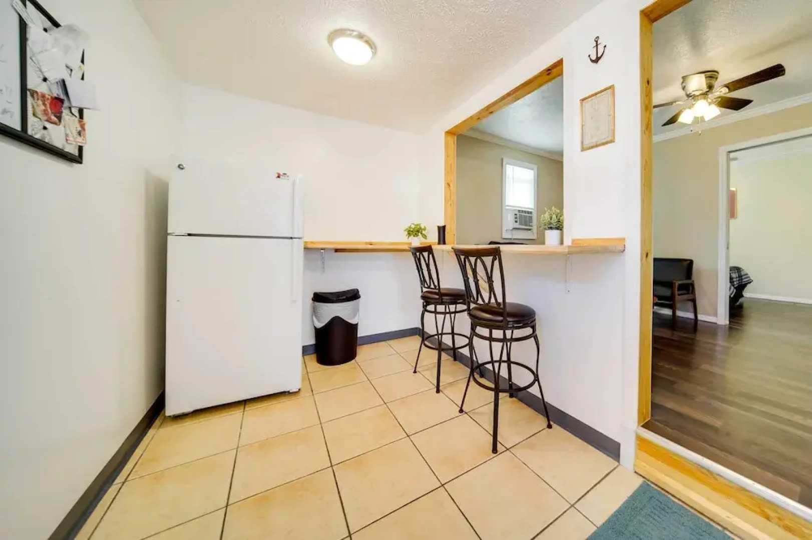 Geneva Cottage w/ Patio - Walk to Park, Lake Erie!