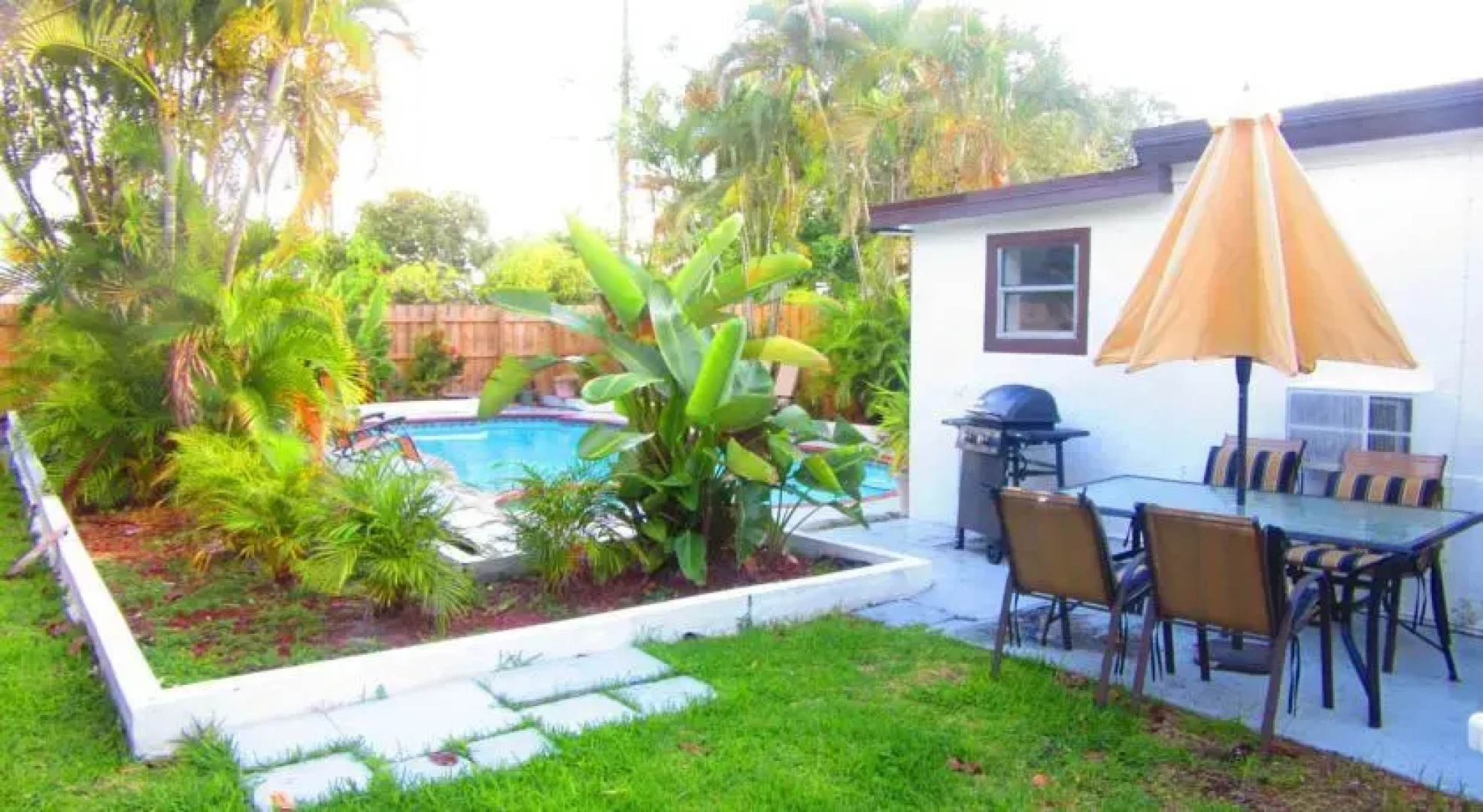 Weston Townhouse Patio and Resort Style Amenities