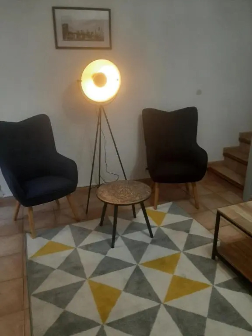 MAISON 100 M2, Terrasse 25 m2, Clim, 3 chbs avec tv, parking