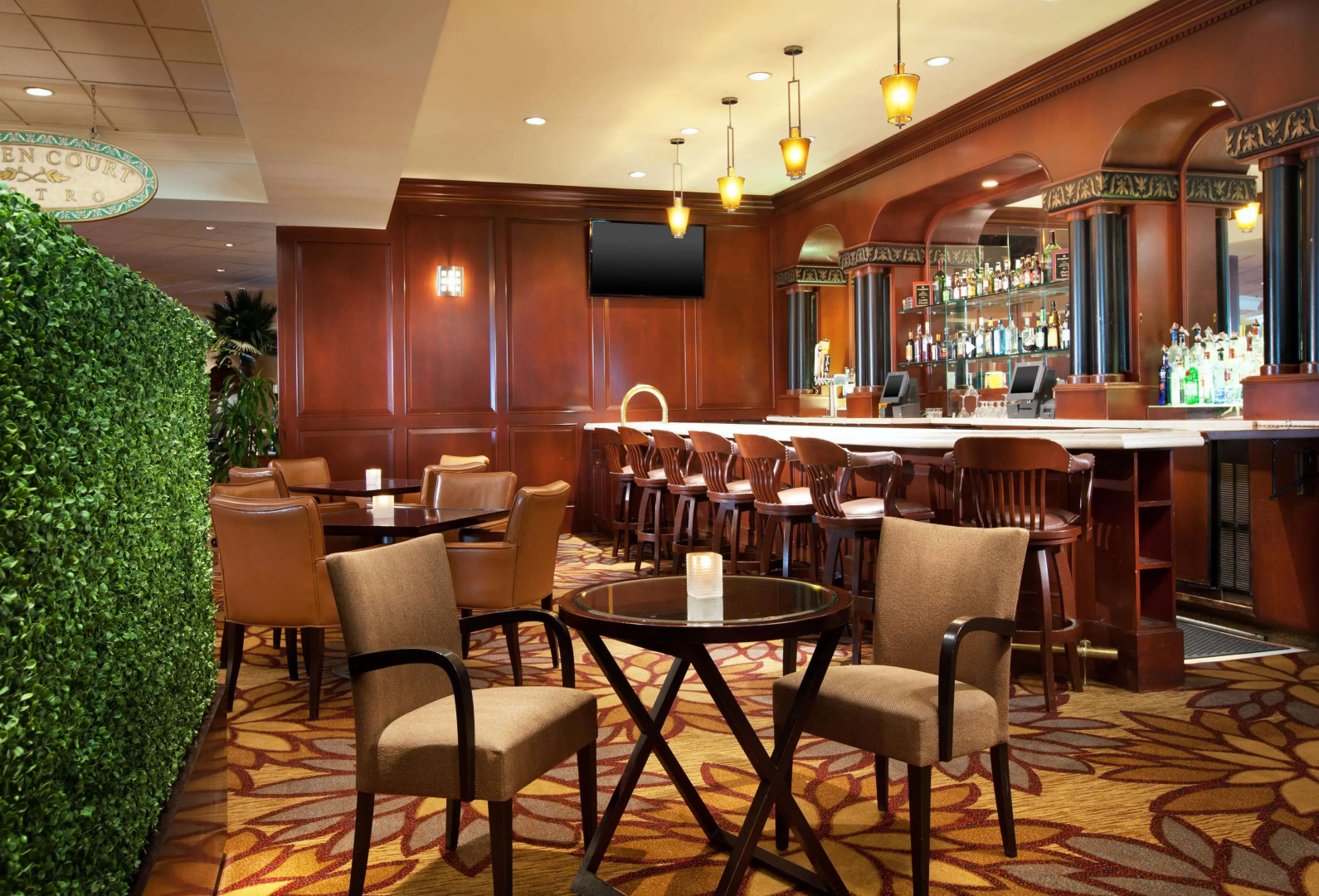 Anaheim Majestic Garden Hotel
