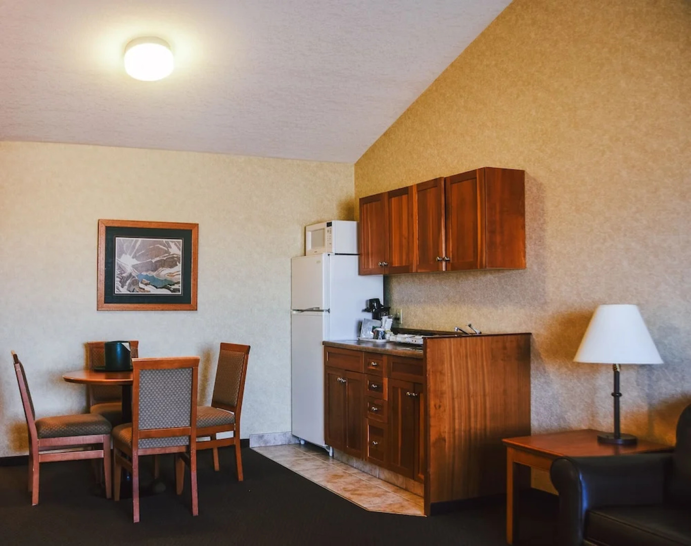 Stony Plain Inn And Suites