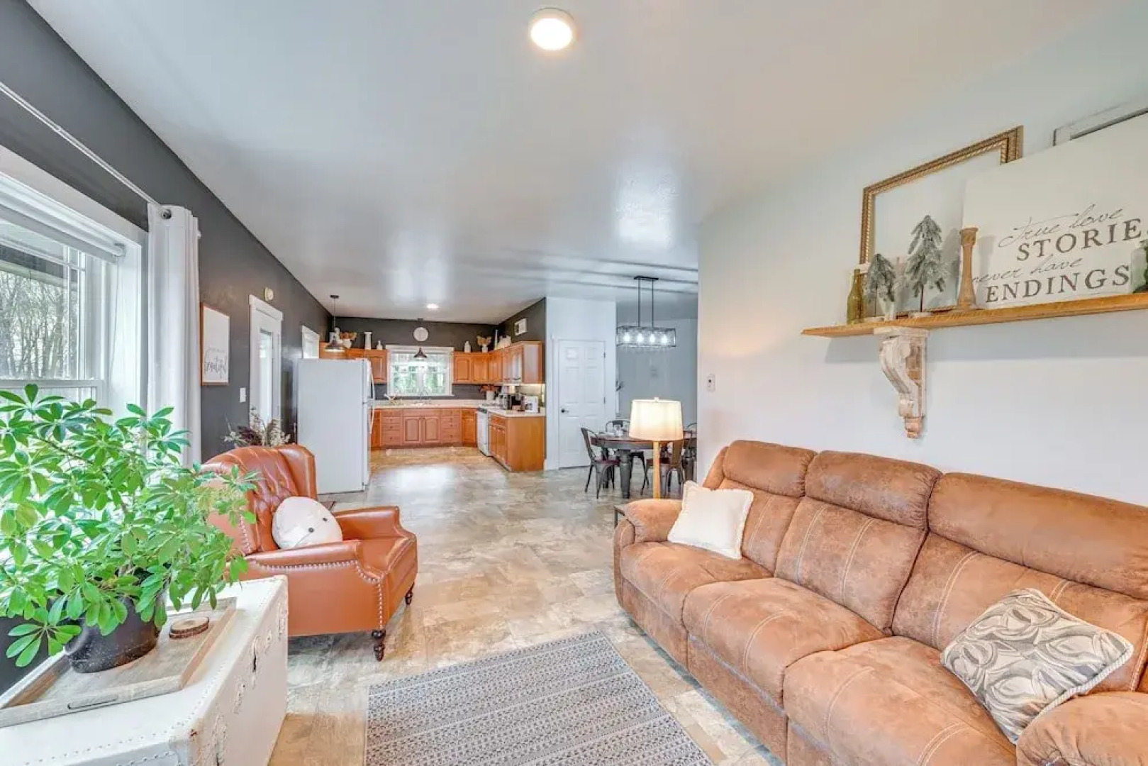 Shipshewana Guest House With Fire Pit!