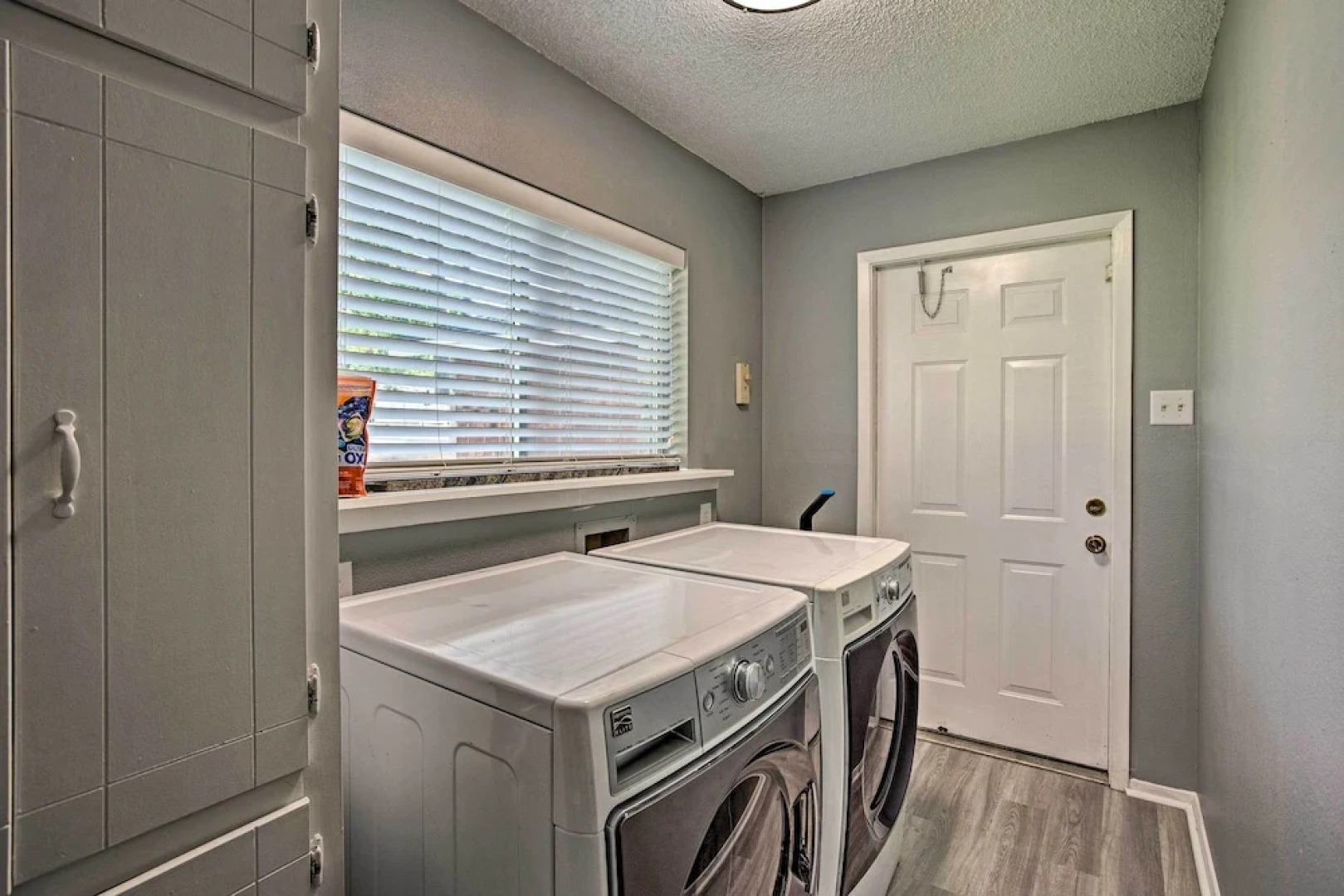 Cedar Creek Reservoir Home w/ Deck & Dock