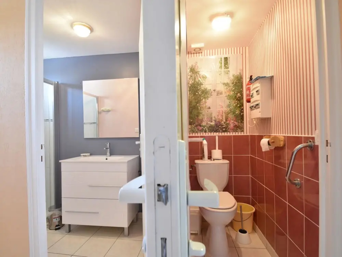 Cosy Holiday Home With Sheltered Terrace and Barbecue, Close to the Beach