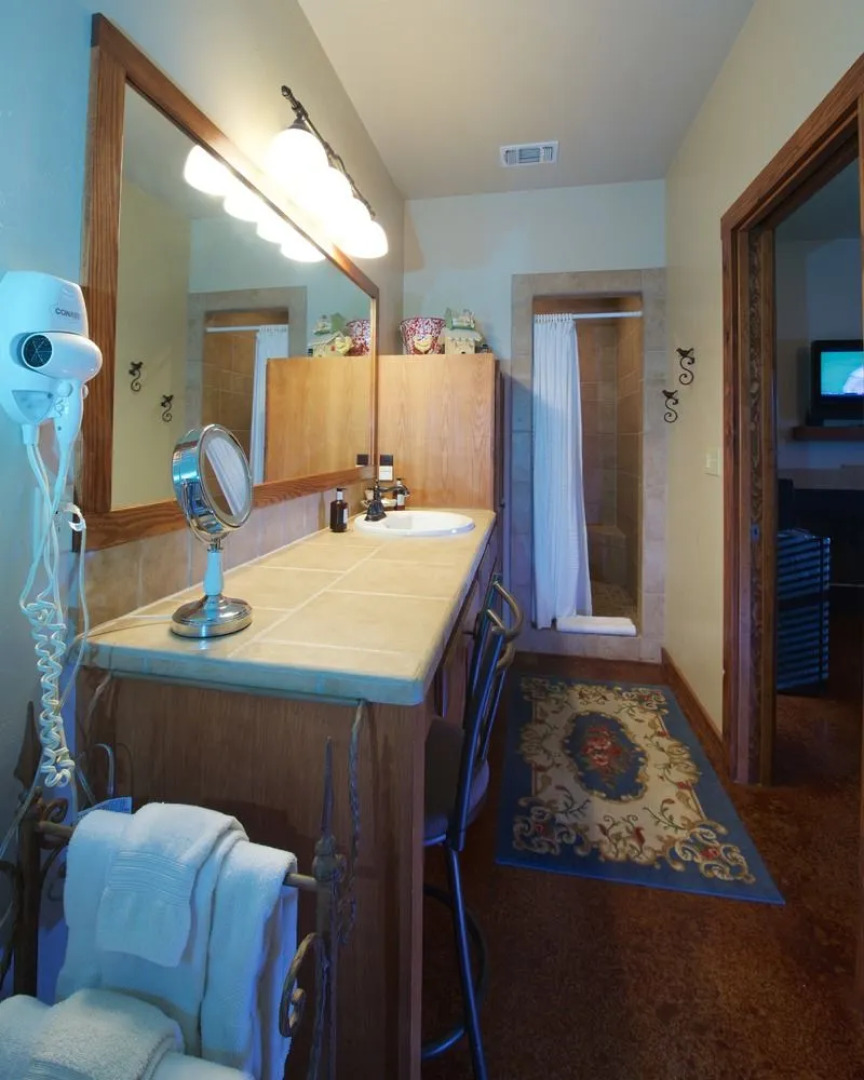 Lazy T Bed and Breakfast