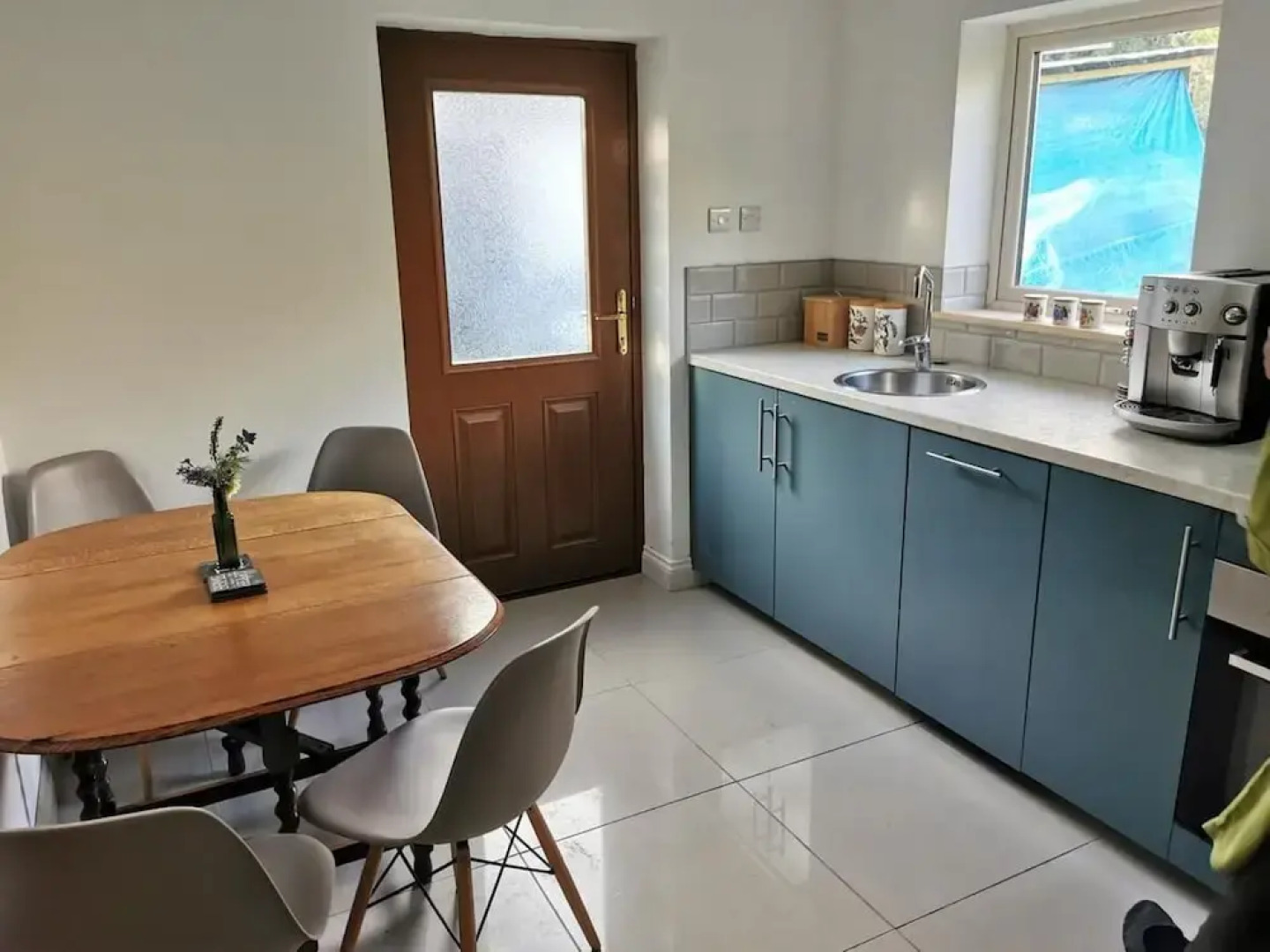 Countryside Cottage Retreat at Ty'r Cwm Farm