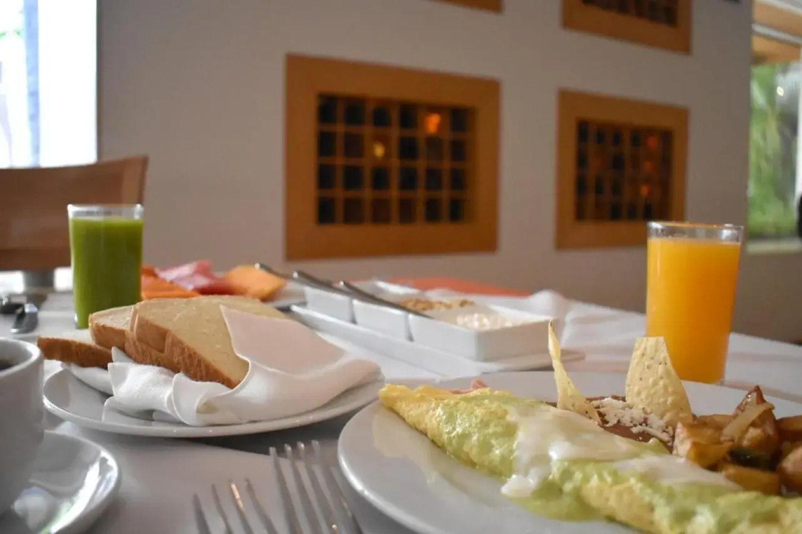 Hotel Palacio Azteca Tijuana, Trademark by Wyndham